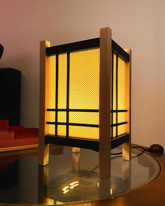 Haru Tischlampe | moderne Lampe | nachhaltig | Japanische Lampe | Stimmungslicht | Design Lampe | Wohnzimmer | Schlafzimmer | Geschenkidee - the-distinct.shop