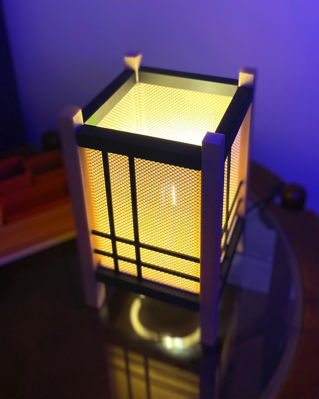 Haru Tischlampe | moderne Lampe | nachhaltig | Japanische Lampe | Stimmungslicht | Design Lampe | Wohnzimmer | Schlafzimmer | Geschenkidee - the-distinct.shop