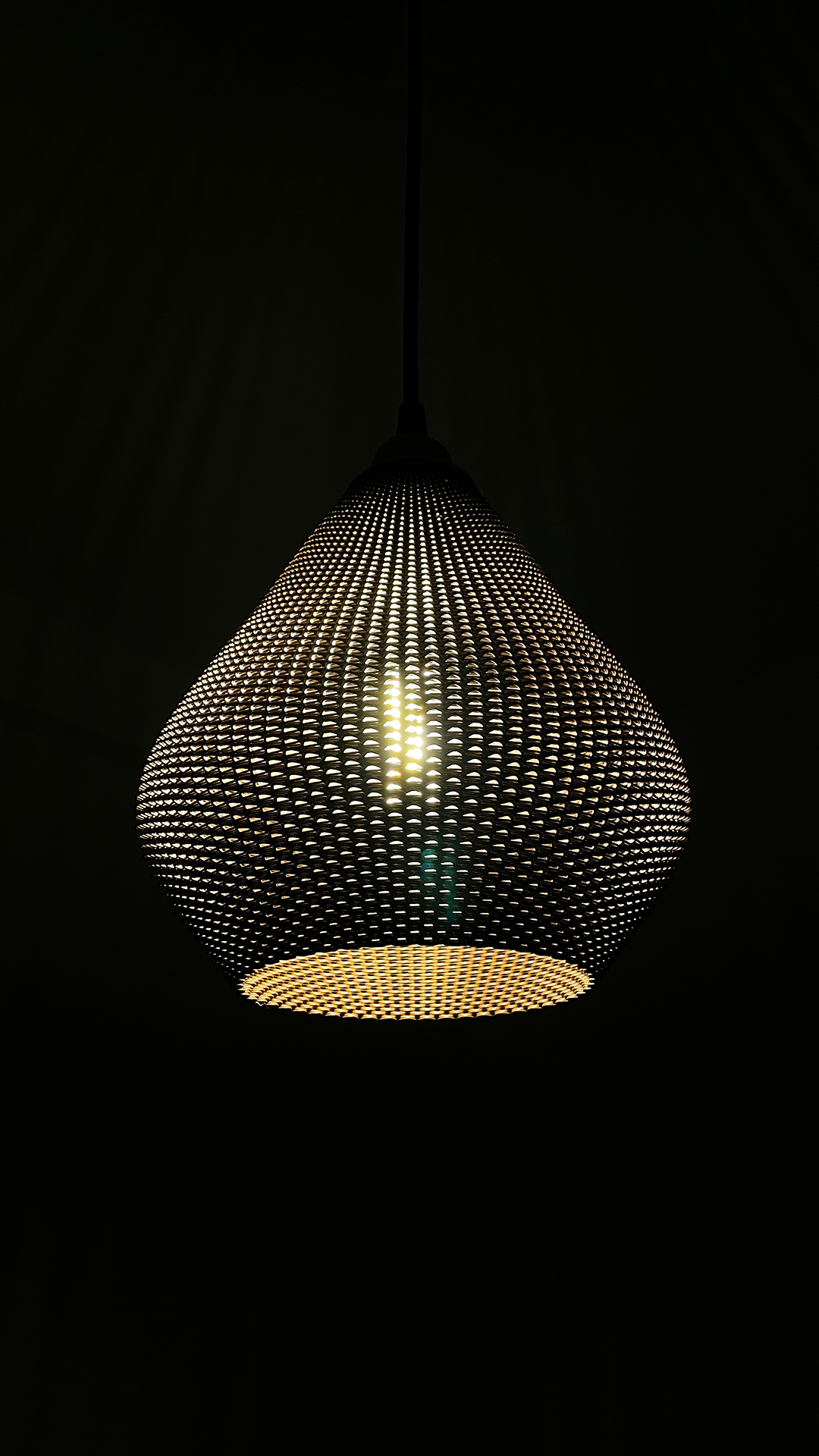 Aero - Design Hängelampe von Distinct 9