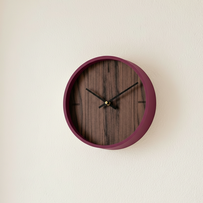 Wanduhr Chrona in Farbe Berry