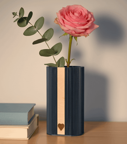 Personalisierte Dreiecksvase Treva für dein schönes zu Hause 1