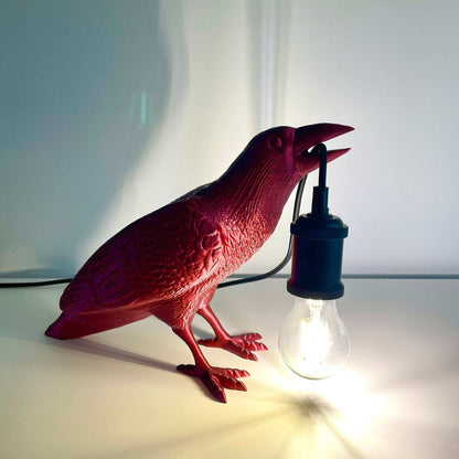 Rabe Lampenhalter | Mystische Krähe Deko | Einzigartige Tischlampe | Vogel Figur | 3D Druck Wohnaccessoire | Design Tischlampe | Mystisch - the-distinct.shop